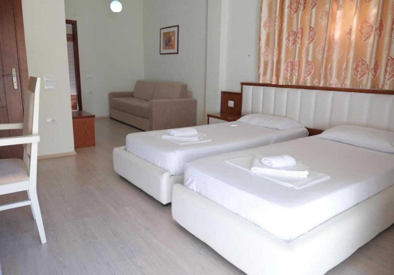 Prive City Hotel Saranda Kültér fotó