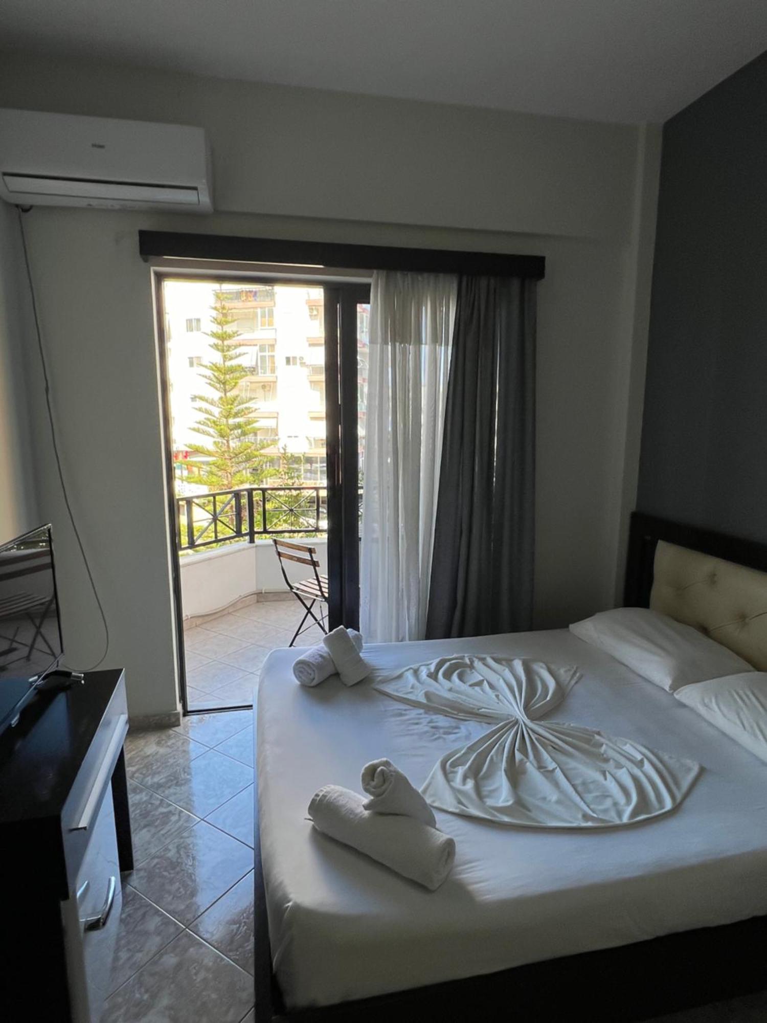 Prive City Hotel Saranda Kültér fotó