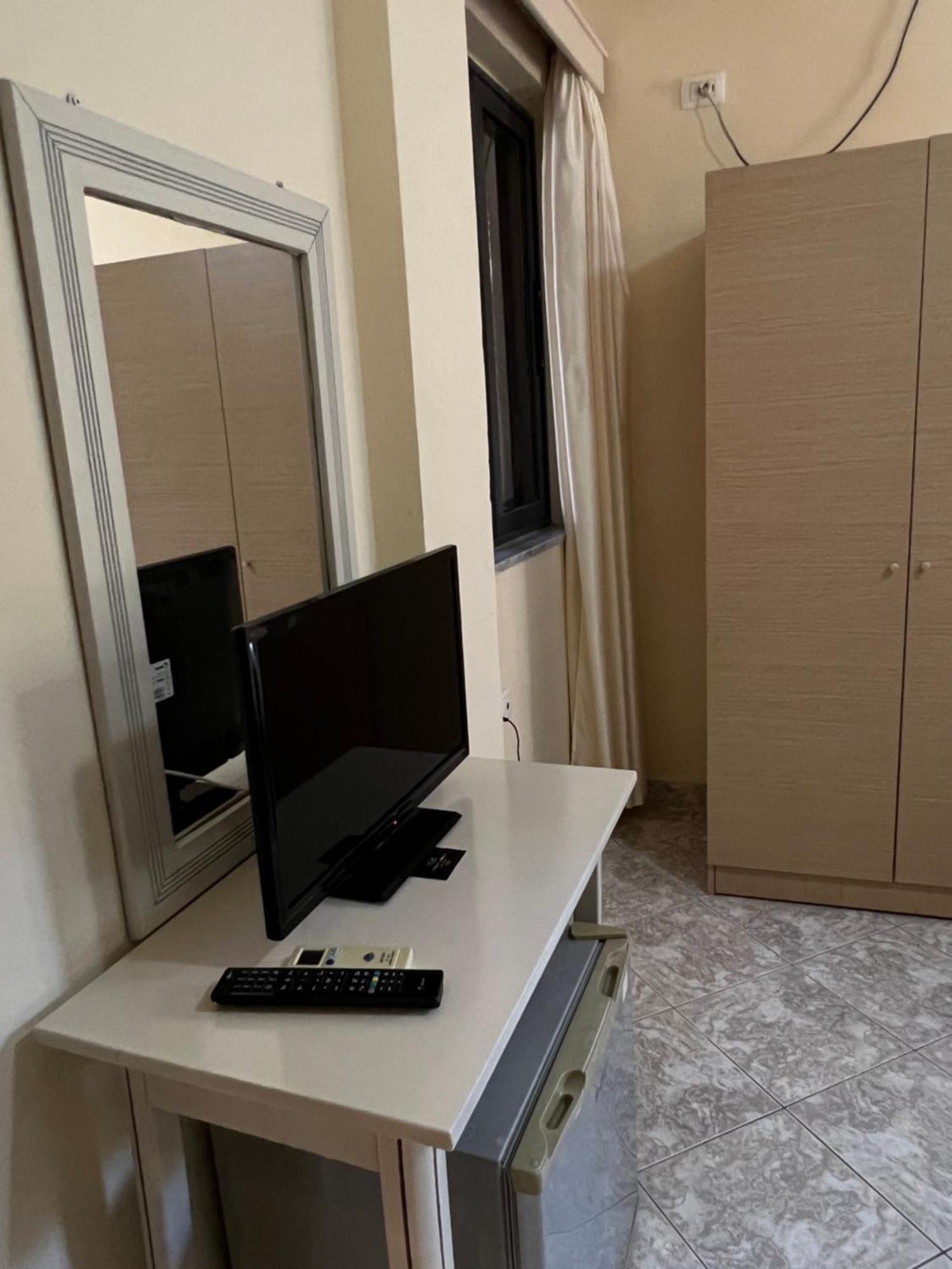 Prive City Hotel Saranda Kültér fotó