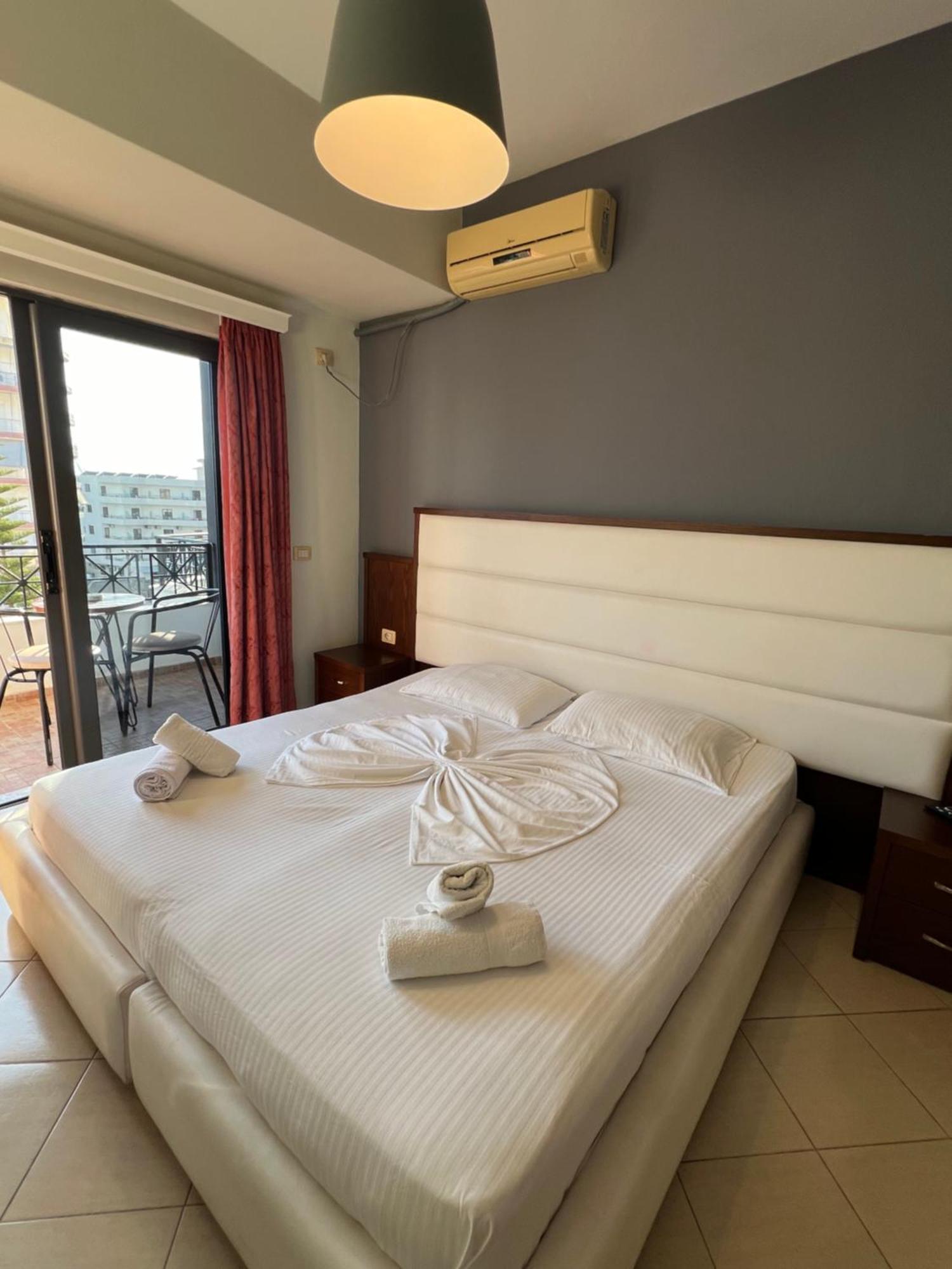 Prive City Hotel Saranda Kültér fotó