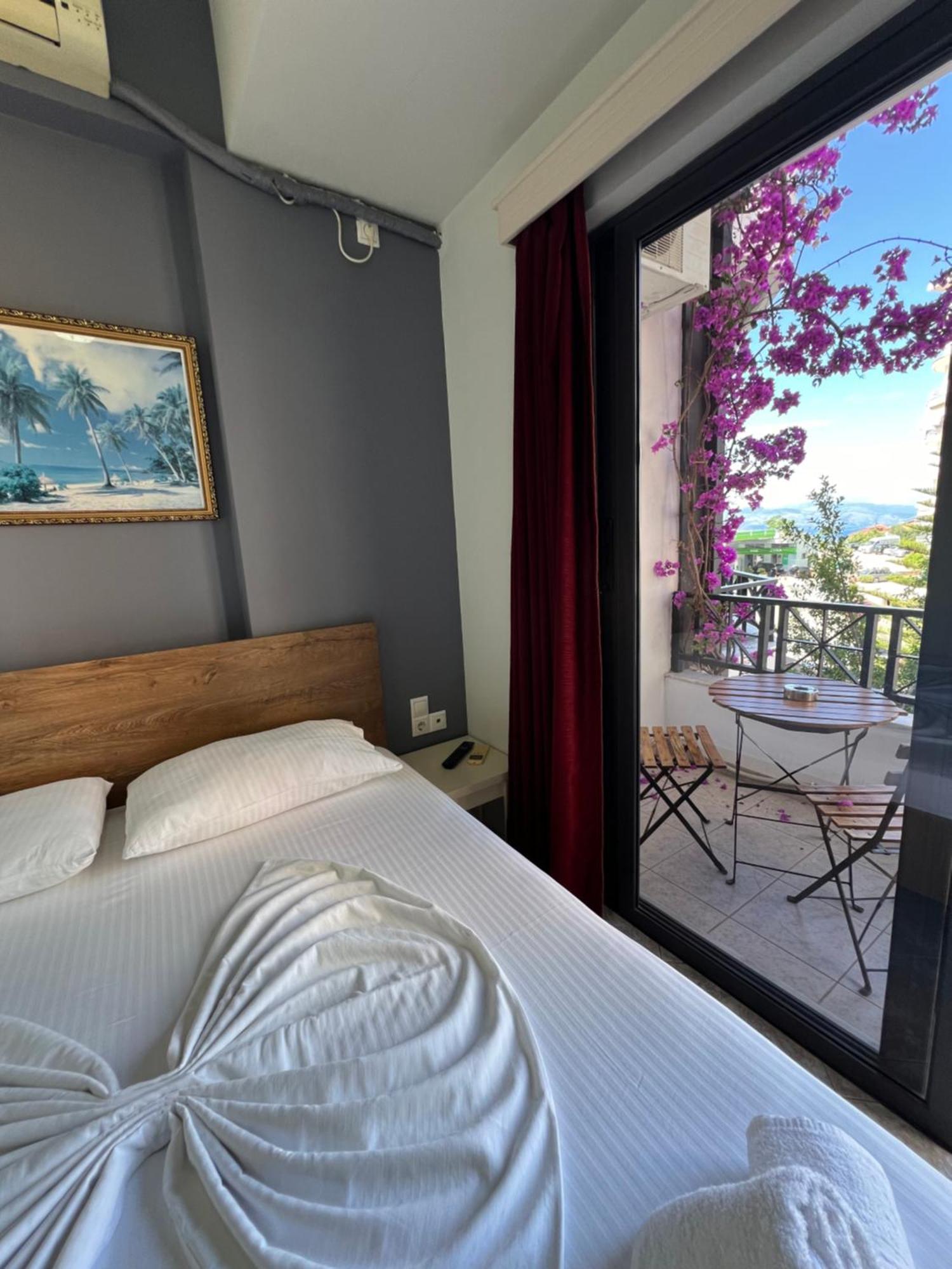 Prive City Hotel Saranda Kültér fotó